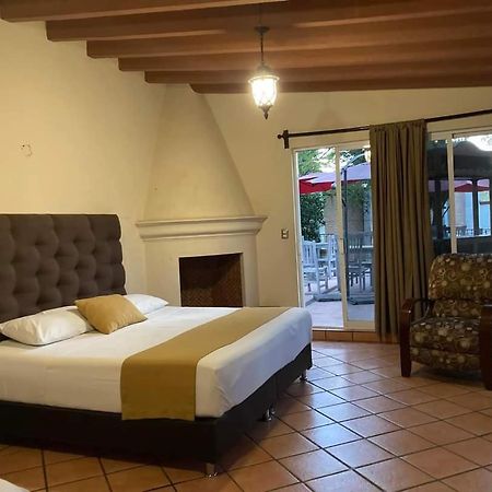 Casa Maria Emilia Hotell Cuernavaca Eksteriør bilde